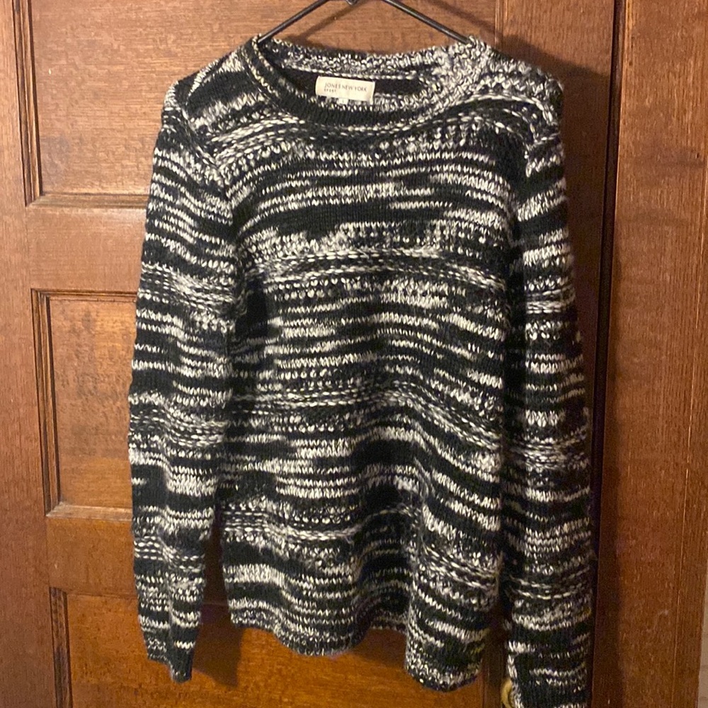 Jones New York Sport Black and White Acrylic/Wool Sweater L